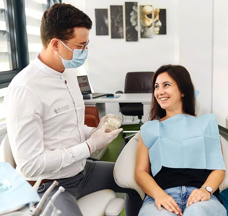 Consult pentru Aparat dentar la Platinum Dental Center